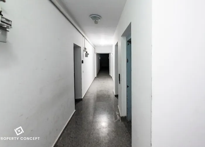 Plaza 79 Apartment *