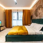 Plaza 79 Apartman *